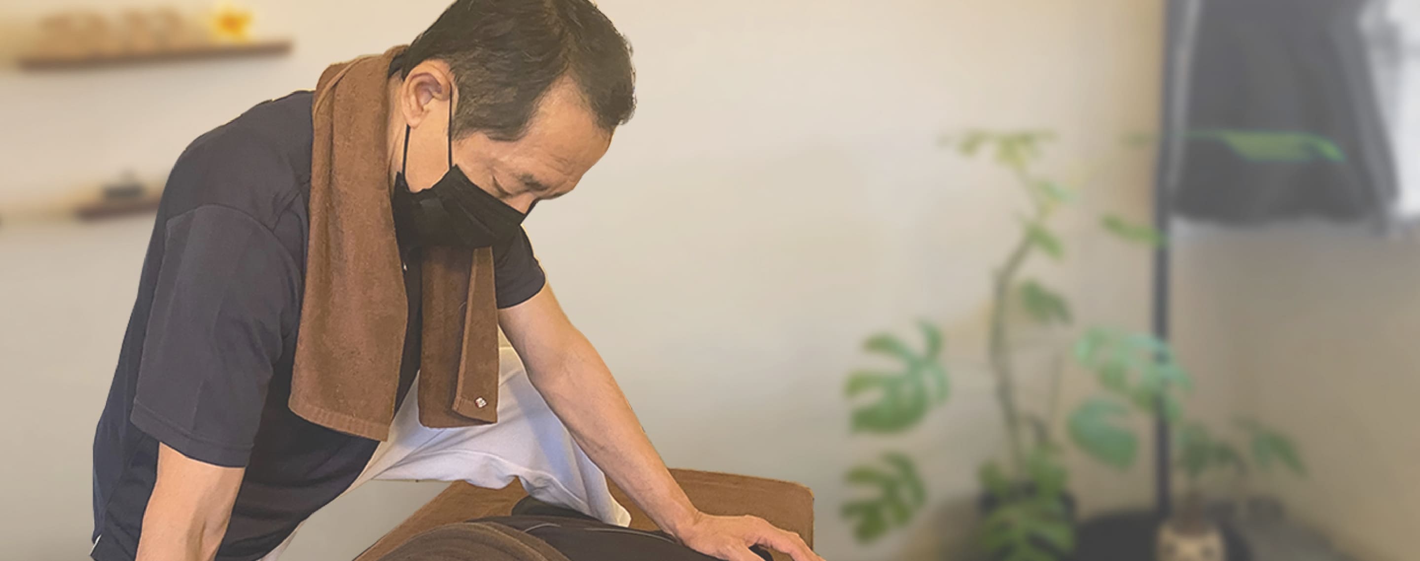 整体師が施術中の写真